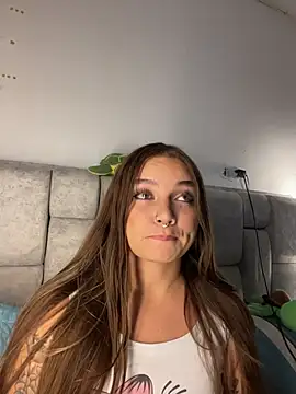 Snapshot of AnnyLopezzz_ chatting on July 25, 2026, 6:43 am AnnyLopezzz online show from July 25, 2026, 6:43 am