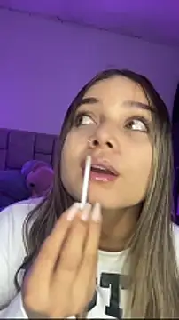 Snapshot of AnnyLopezzz_ chatting on February 10, 2026, 6:01 am AnnyLopezzz online show from February 10, 2026, 6:01 am