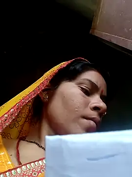 Idhika Handoo online show from September 12, 2025, 10:48 am