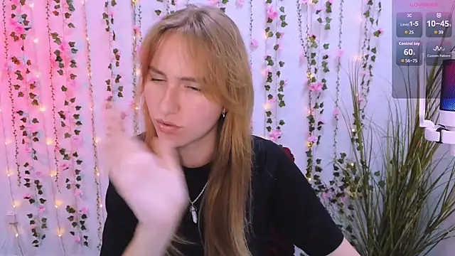 beauty ginger  online show from September 18, 2025, 1:03 pm