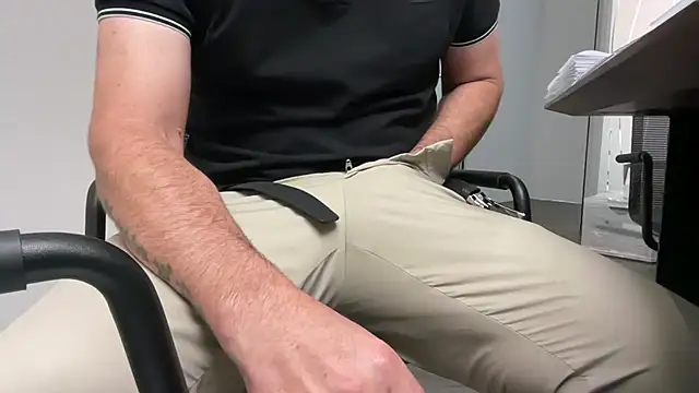 harrys74 online show from September 12, 2025, 3:34 pm