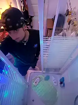 MODEST11 MMiILOO AMARO online show from October 12, 2025, 2:46 am