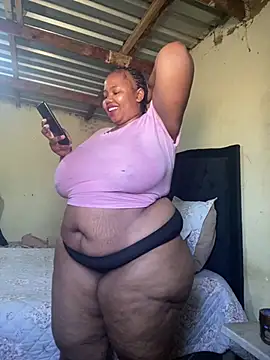 Curvycandy95 online show from August 2, 2026, 9:29 am