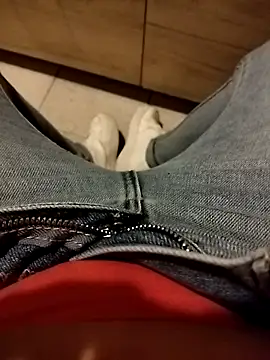 sirenyta33 online show from December 2, 2025, 7:15 pm