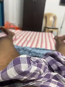 Snapshot of usermood2000 chatting on October 11, 2025, 11:00 am usermood2000 online show from October 11, 2025, 11:00 am