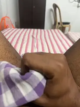 Snapshot of usermood2000 chatting on December 22, 2025, 7:19 am usermood2000 online show from December 22, 2025, 7:19 am