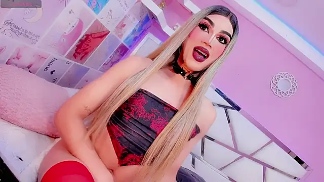 Miacuteee online show from October 31, 2025, 8:38 pm