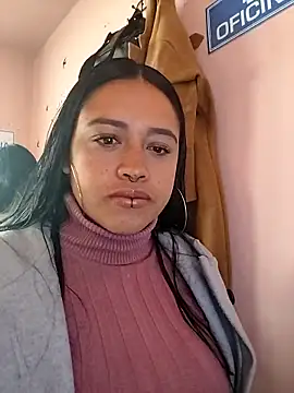 -Mia1 online show from September 24, 2025, 1:28 pm