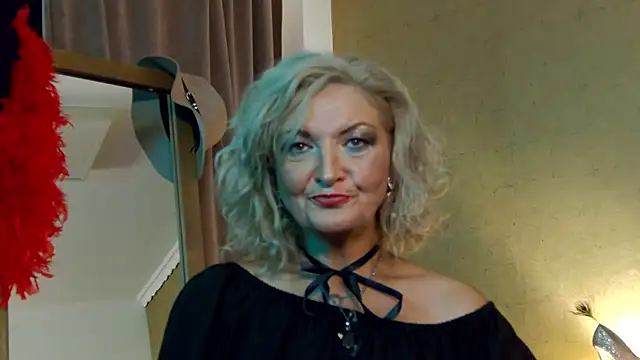 Allura Jenson online show from August 5, 2026, 10:15 pm