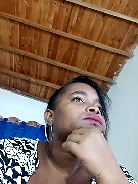 Snapshot of isabella_brown1 chatting on December 19, 2025, 10:06 am isabella brown1 online show from December 19, 2025, 10:06 am