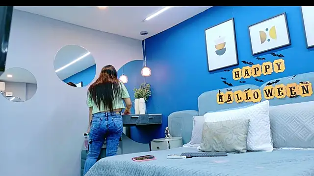 Ashley Evans22 online show from October 27, 2025, 8:10 pm