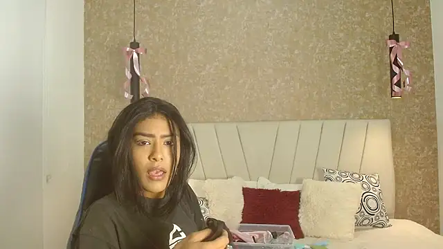 babilett online show from October 18, 2025, 11:45 am