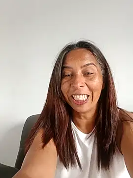 maleja23 online show from September 12, 2025, 2:06 pm