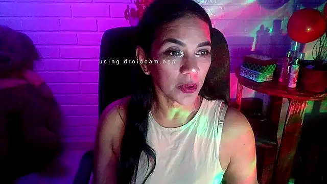 Snapshot of MiiaVelasquez chatting on February 9, 2026, 4:10 am MiiaVelasquez online show from February 9, 2026, 4:10 am