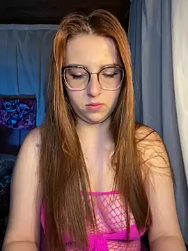 CoraVibes online show from February 18, 2026, 12:23 pm