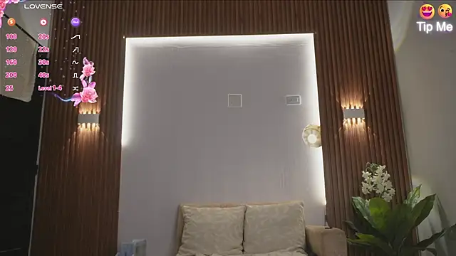 Roxybeautyy online show from October 3, 2025, 10:17 am