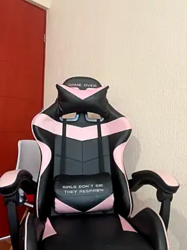 LaGueraDelMar online show from September 23, 2025, 9:44 pm