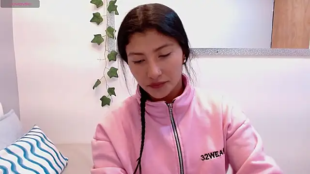 Snapshot of louis_k chatting on June 6, 2026, 11:26 am louis k online show from June 6, 2026, 11:26 am