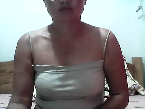 nathalie0045 online show from October 22, 2025, 10:04 am