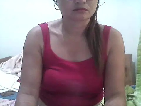 nathalie0045 online show from April 26, 2026, 11:24 pm