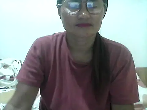 nathalie0045 online show from July 9, 2026, 10:09 pm