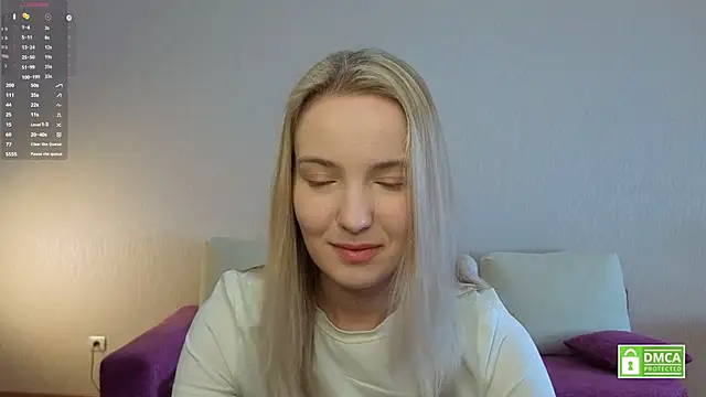 HongTomczak online show from June 12, 2026, 7:50 am