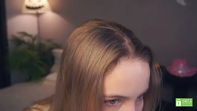 HongTomczak online show from November 5, 2025, 7:33 am