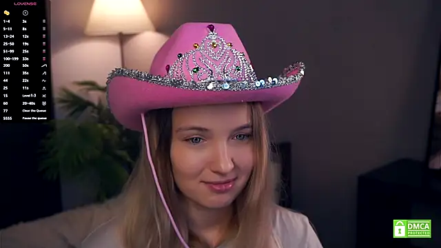 HongTomczak online show from October 30, 2025, 7:28 am