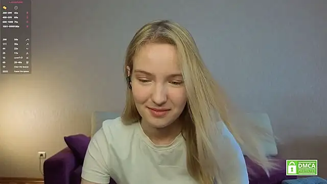 HongTomczak online show from June 18, 2026, 7:51 am