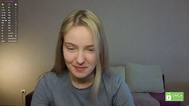 HongTomczak online show from June 24, 2026, 8:02 am