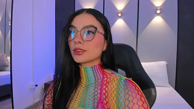 emily tolson online show from May 4, 2026, 7:39 pm