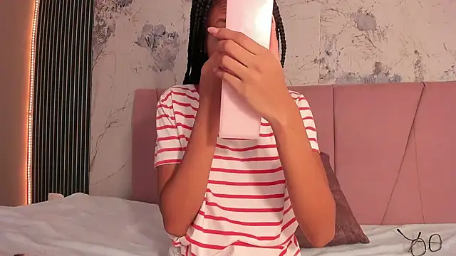 Snapshot of Mia_Duarte1 chatting on July 30, 2026, 6:29 pm Mia Duarte1 online show from July 30, 2026, 6:29 pm