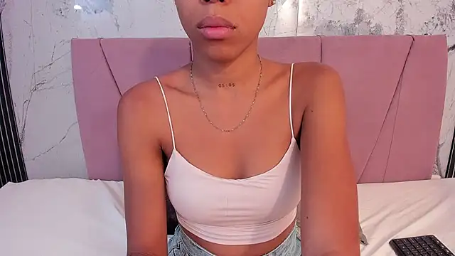 Snapshot of Mia_Duarte1 chatting on July 13, 2026, 7:24 pm Mia Duarte1 online show from July 13, 2026, 7:24 pm