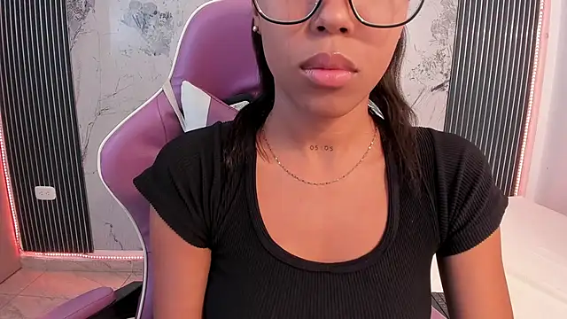Snapshot of Mia_Duarte1 chatting on June 25, 2026, 7:19 pm Mia Duarte1 online show from June 25, 2026, 7:19 pm