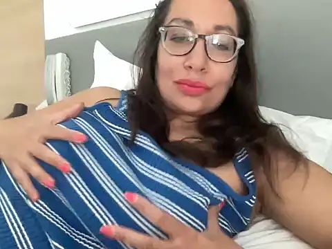 RosaFreya online show from July 23, 2026, 10:23 am