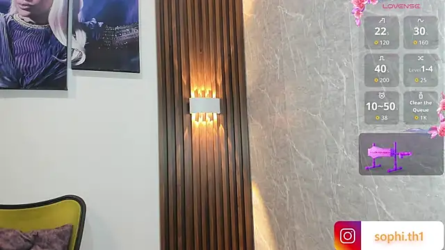 Snapshot of Sophi_Thaylorr chatting on October 7, 2025, 1:01 pm Sophi Thaylorr online show from October 7, 2025, 1:01 pm