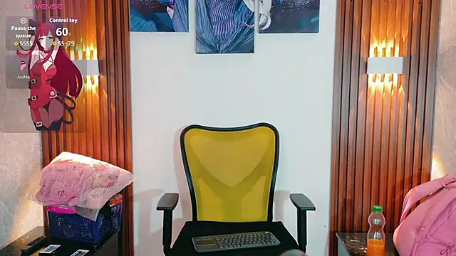 Snapshot of Sophi_Thaylorr chatting on September 18, 2025, 1:25 pm Sophi Thaylorr online show from September 18, 2025, 1:25 pm