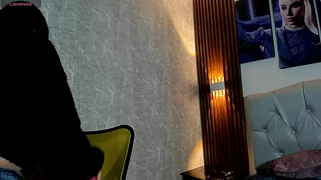 Snapshot of Sophi_Thaylorr chatting on September 27, 2025, 12:55 pm Sophi Thaylorr online show from September 27, 2025, 12:55 pm