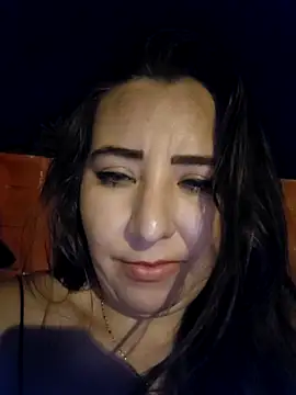 isabella lovem online show from May 18, 2026, 7:02 am