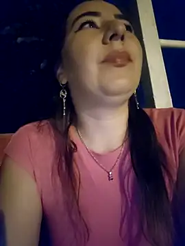 isabella lovem online show from May 2, 2026, 4:18 am