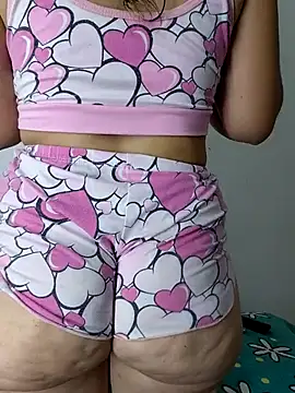 isabella lovem online show from June 28, 2026, 11:44 pm