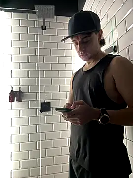 Snapshot of Jaguer2213 chatting on November 12, 2025, 10:24 pm Jaguer2213 online show from November 12, 2025, 10:24 pm