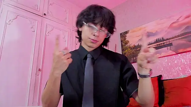 Snapshot of Tyler_durten chatting on May 18, 2026, 4:29 am Tyler durten online show from May 18, 2026, 4:29 am