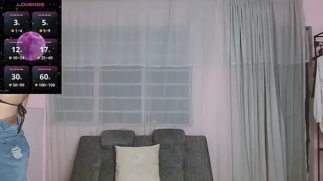 AnnieSparkle online show from July 15, 2026, 1:12 am