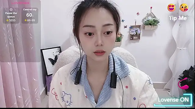 Abb-qiaoyi online show from November 21, 2025, 8:46 am