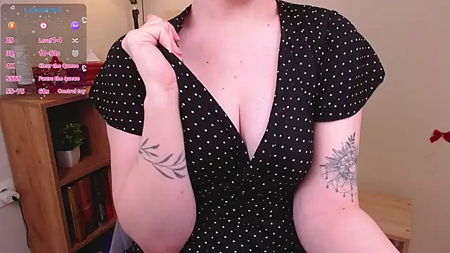 EvaJackson111 online show from December 5, 2025, 2:15 pm