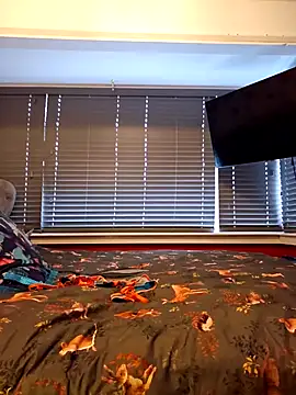 Filthymaddymilfy25 online show from September 15, 2025, 1:33 pm