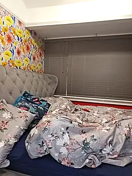 Filthymaddymilfy25 online show from February 13, 2026, 7:19 am