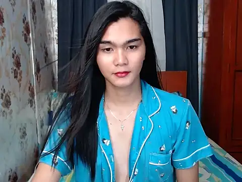 Snapshot of lady_in_moon chatting on October 17, 2025, 5:44 am lady in moon online show from October 17, 2025, 5:44 am