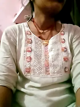 Snapshot of Hot_tin74 chatting on November 8, 2025, 8:34 pm Hot tin74 online show from November 8, 2025, 8:34 pm